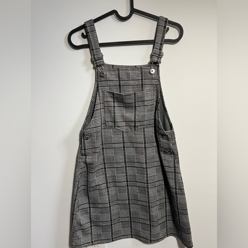 Cute Divided dress to wear out casually.